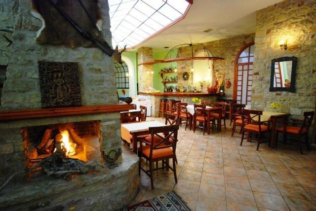 Hotel Elvetia Karpenísion Zewnętrze zdjęcie
