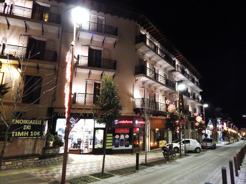 Hotel Elvetia Karpenísion Zewnętrze zdjęcie