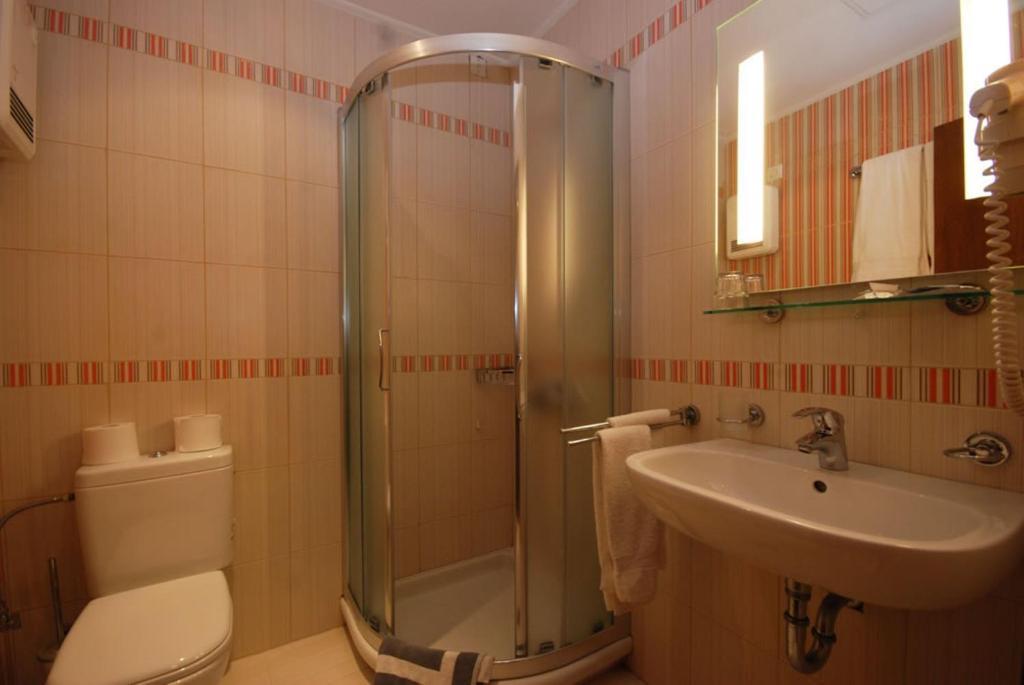 Hotel Elvetia Karpenísion Pokój zdjęcie