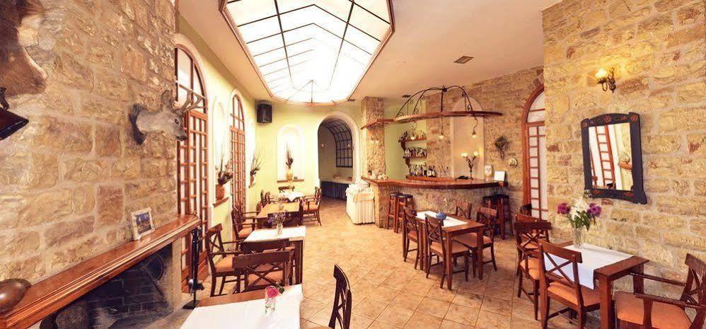 Hotel Elvetia Karpenísion Zewnętrze zdjęcie